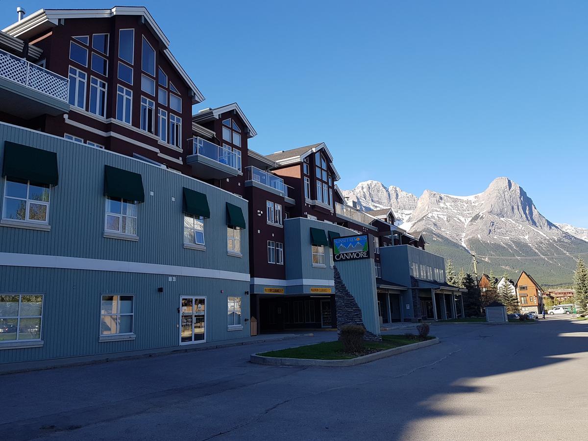 Sunset Mountain Inn Canmore Exterior foto